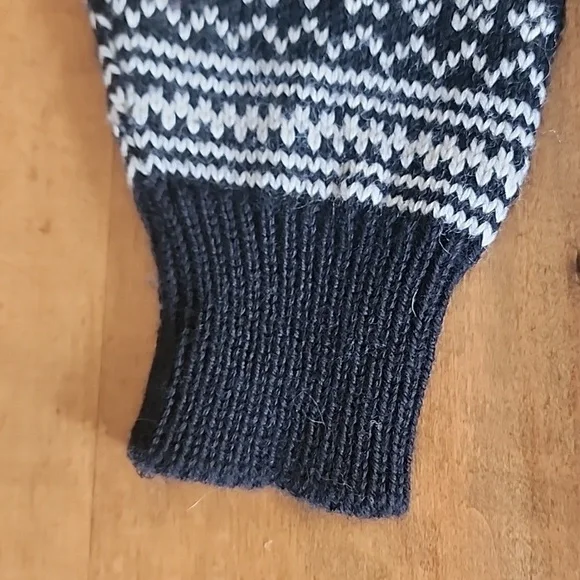 Vintage 90s wool Dale of Norway Scandinavian sweater 50 M L EUC - Picture 5 of 17